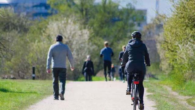  Walking, Cycling To Work May Be Good For Your Heart 