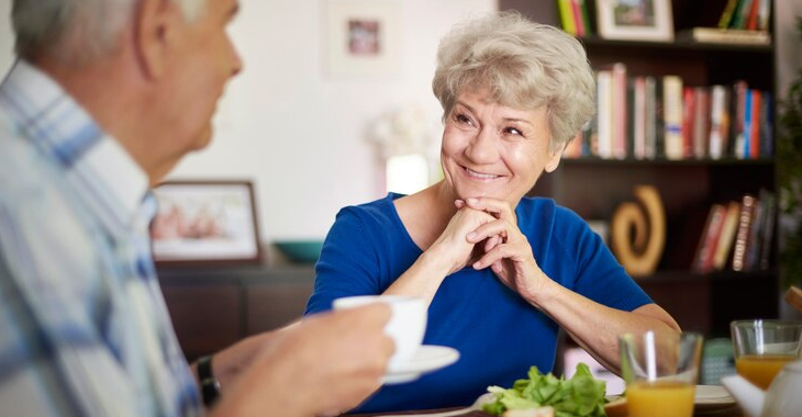 Seniors who live alone lose important nutrients from their diets: Research